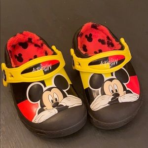 Boys Mickey Mouse Crocs sandals
